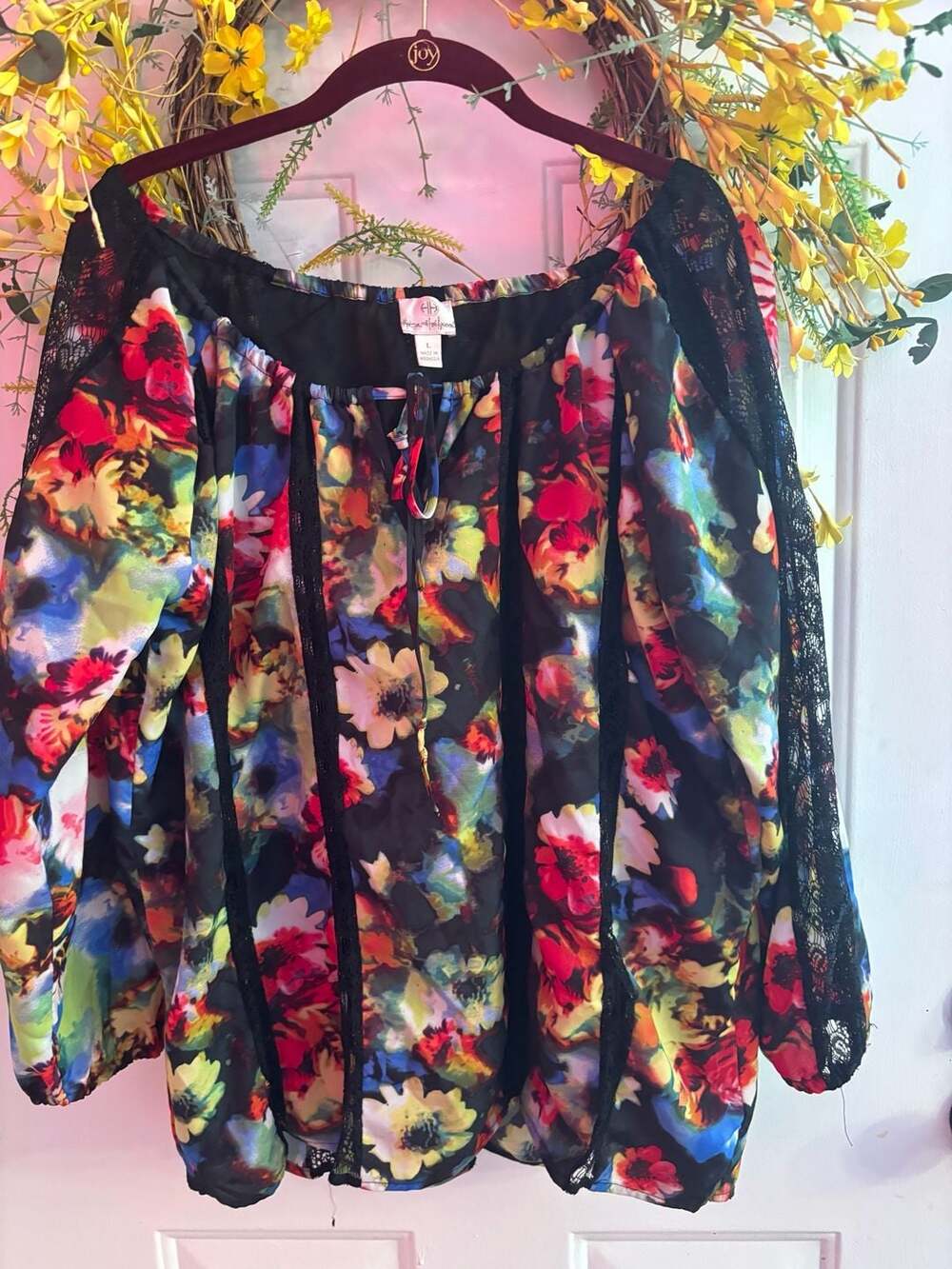 Hot in Hollywood Black Multi Floral Off-Shoulder Lace-Trim Peasant Top